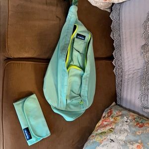 Kavu sling and matching wallet